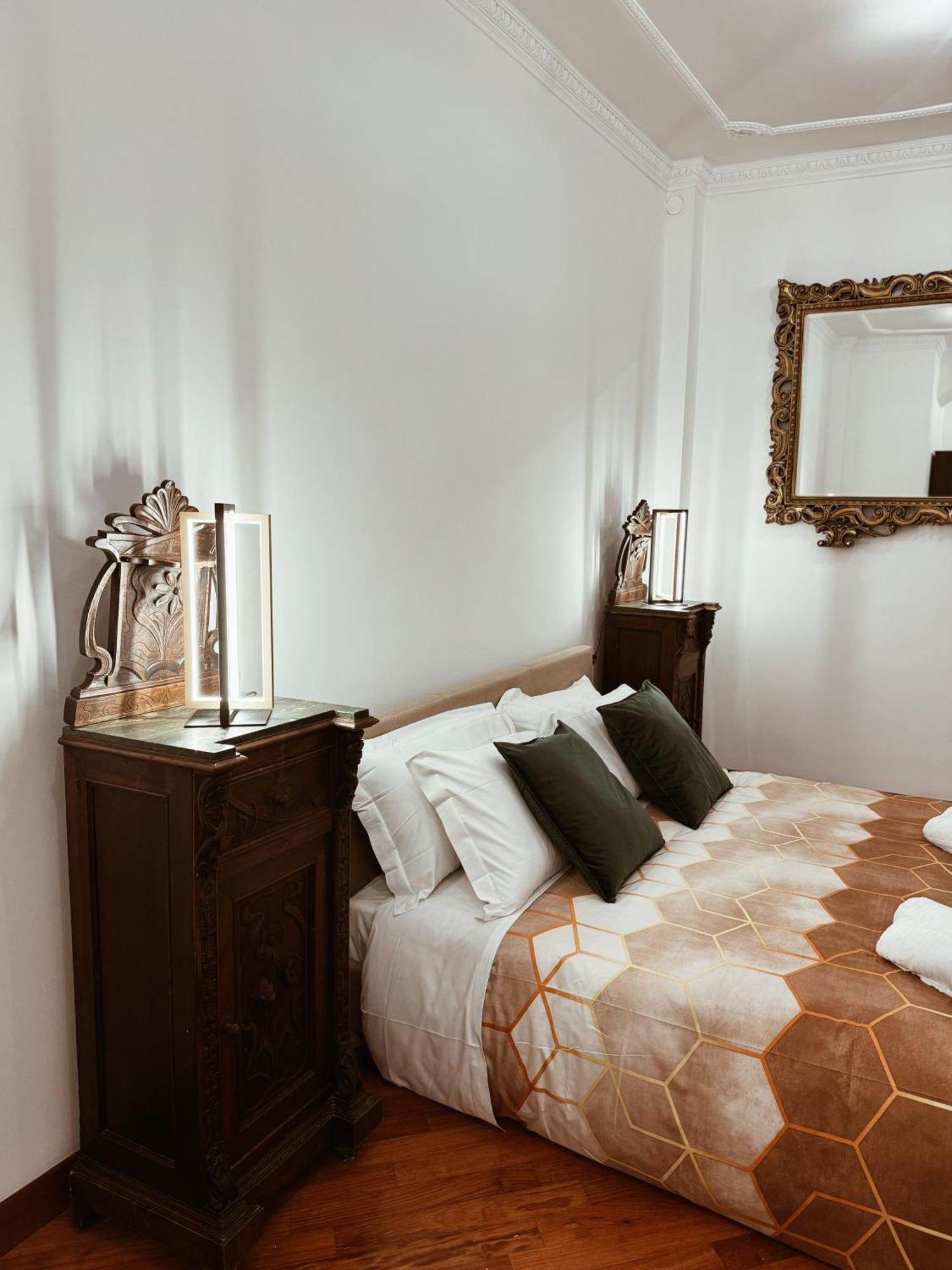 Residenza Tritone Luxury Guest House Trevi Fountain Rome Extérieur photo